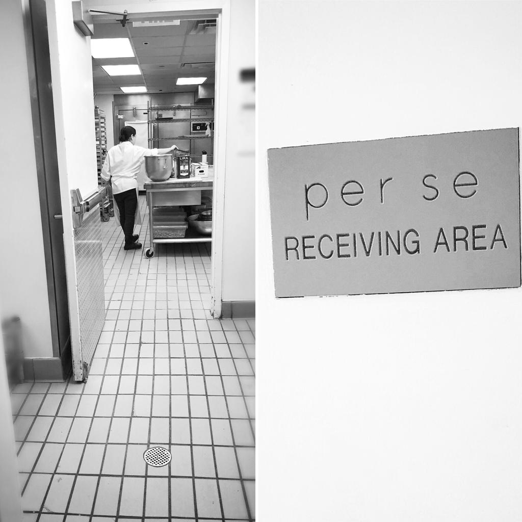 A sign that says " per se receiving area ".